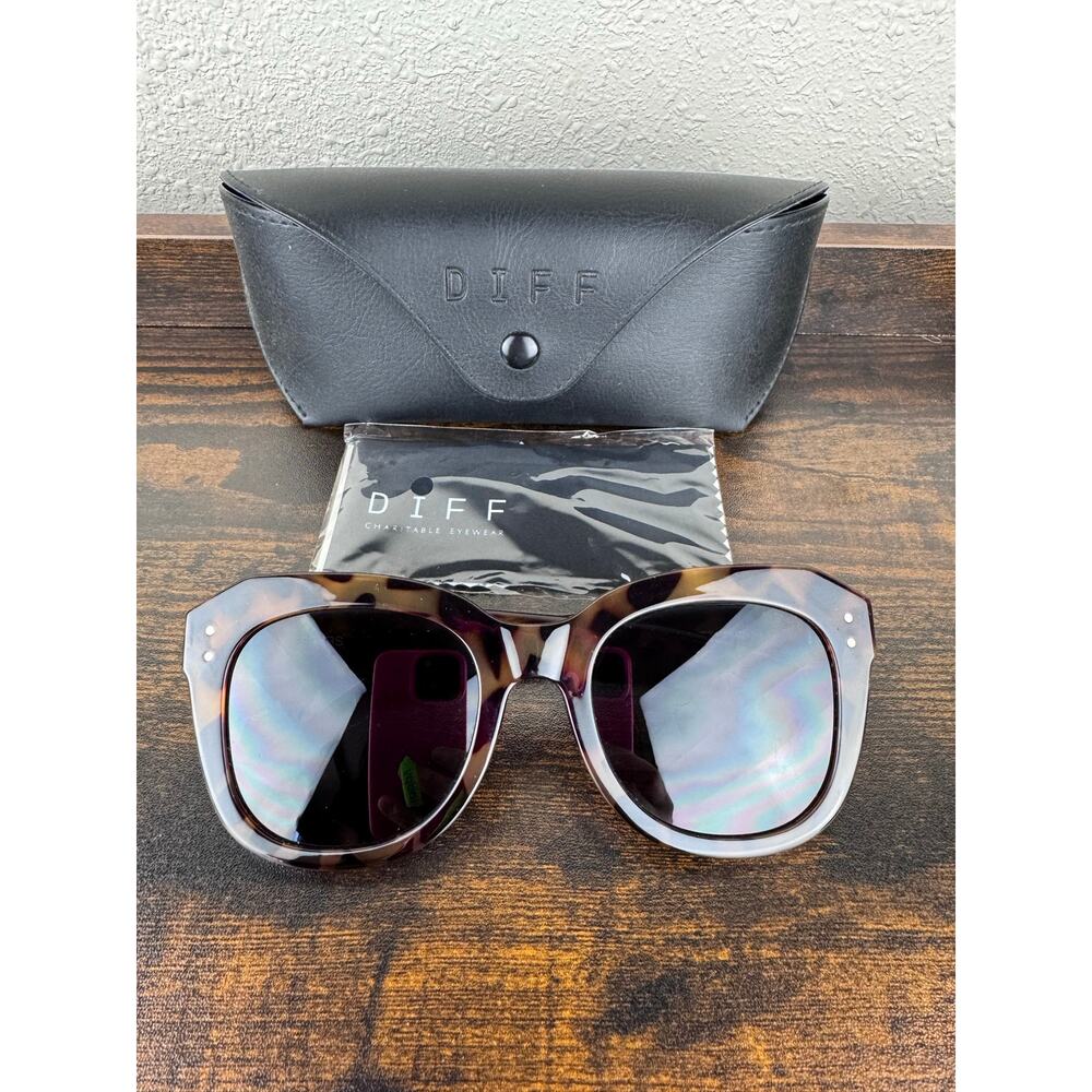 Diff Sweet Peach 95-1 FREYRS Sunglasses